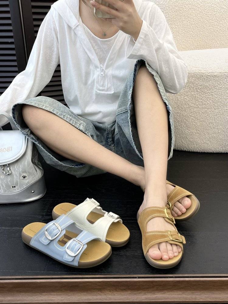 纪华菲张凌赫同款～QQ吐司刺绣双扣勃肯拖 图3
